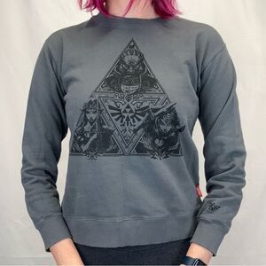 Nintendo Women’s Legend of Zelda Triforce Pullover Sweatshirt Small